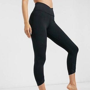 Nike Crop Leggings